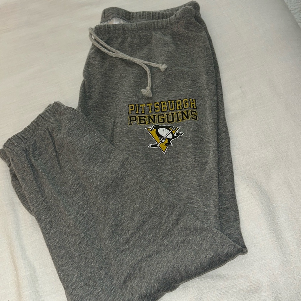 Pittsburgh penguins women’s joggers - large